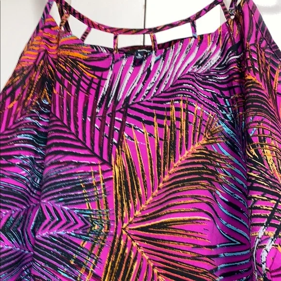 Hurley Large Red Spaghetti Strap Sleeveless Camisole with Asymmetrical Cut Out - Picture 9 of 9